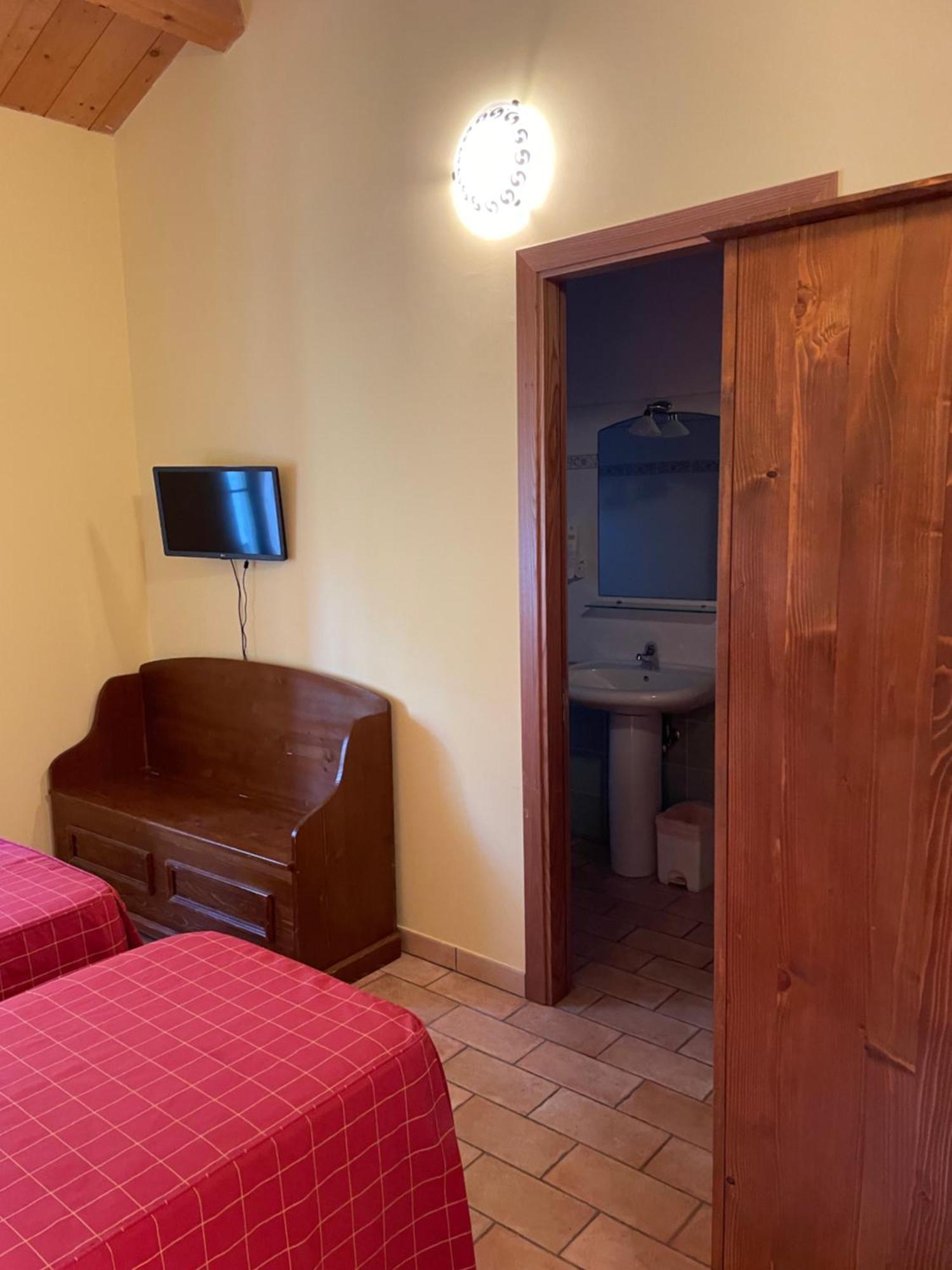 Taverna Dei Guelfi Senigallia Exteriér fotografie